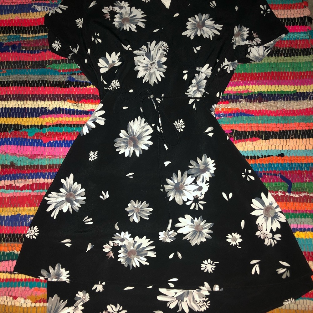 🌼🌼🌼NWOT beautiful floral dress🌼🌼🌼